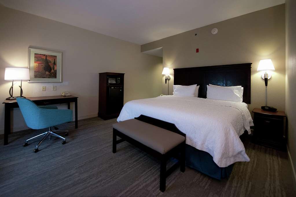 Hampton Inn Fayetteville Pokój zdjęcie